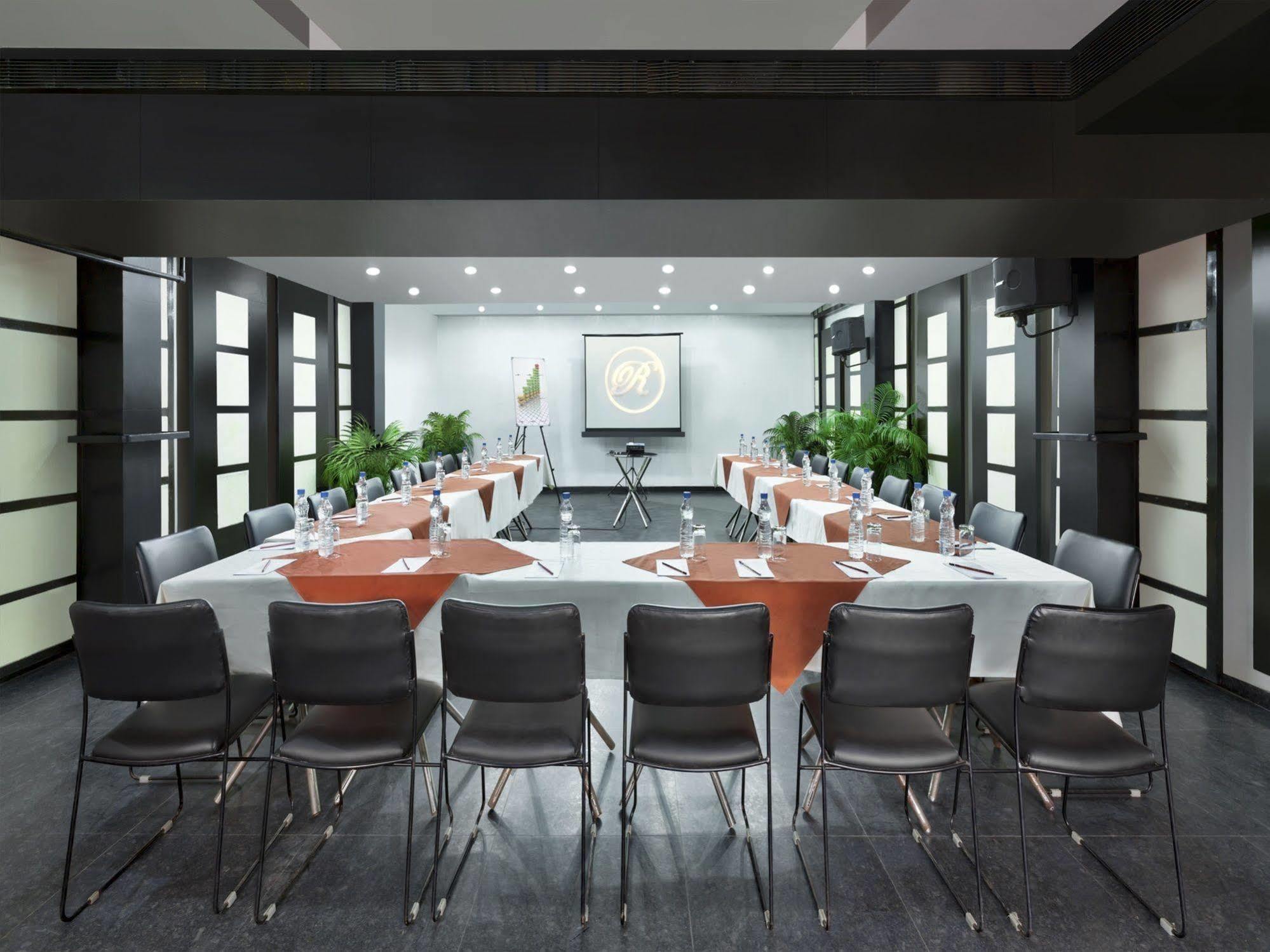 Regale Inn New Delhi Ngoại thất bức ảnh